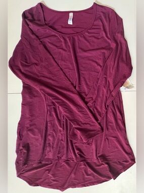 Lularoe Lynnae Tee - Size 2XL